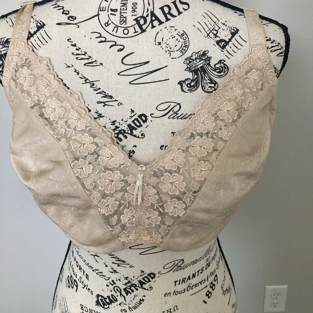 Wacaol Underwire Bra 40DD Beige Floral Lace Bow 858151